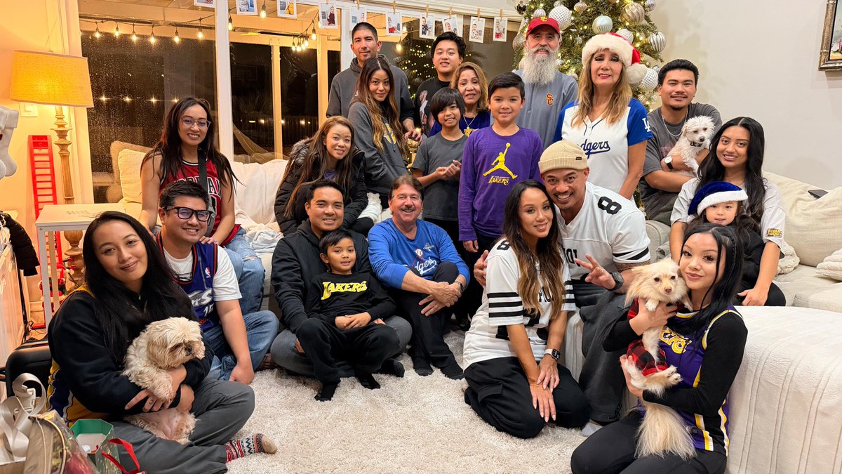 jadashell's tweet image. 