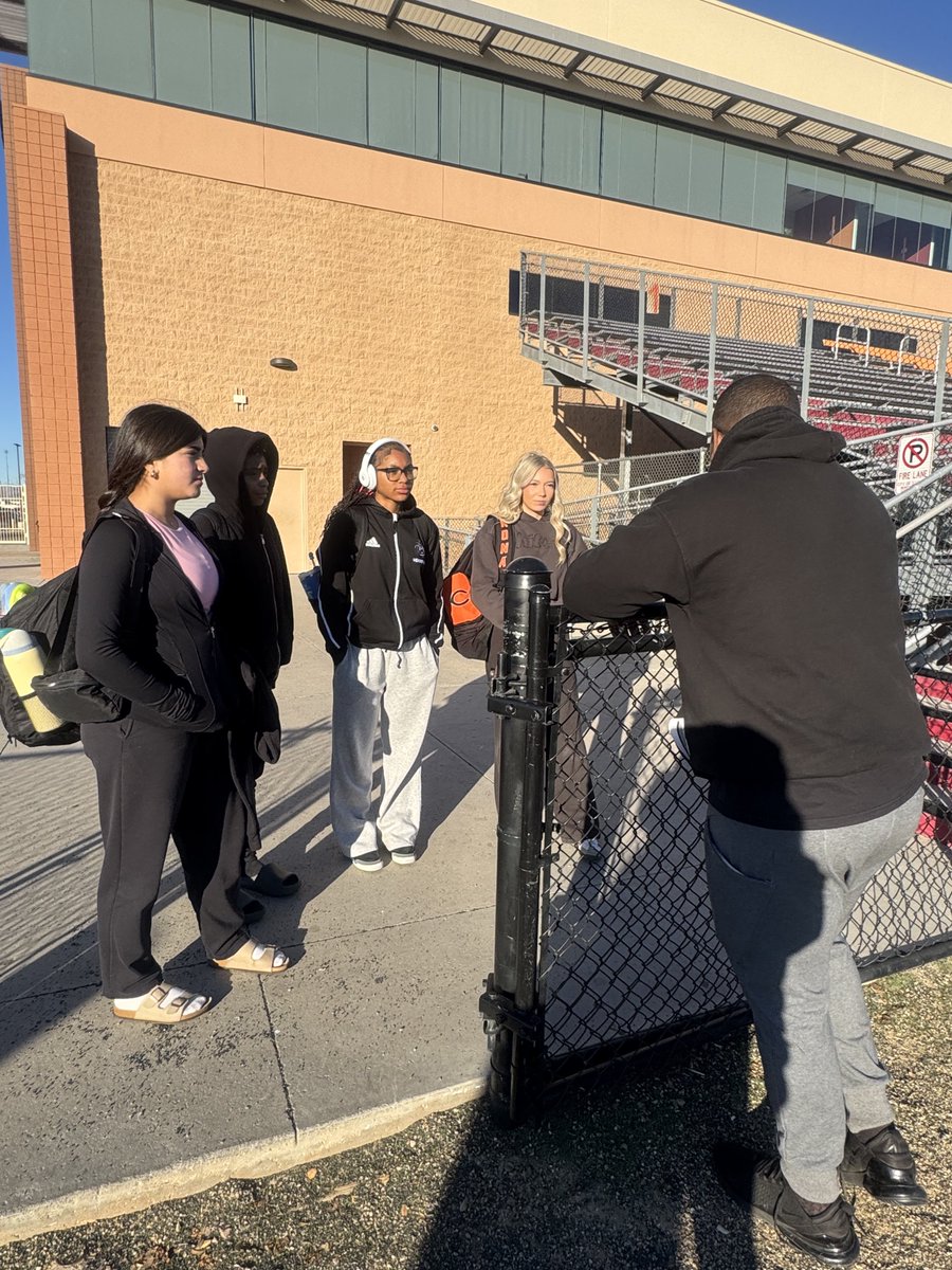 msraeblack's tweet photo. Spending the day with our teams locked in, focused, and ready to learn as we prepare for game day tomorrow. @GT_SeniorBowl #SeniorBowl2026 🔒 @GametimeRC @charlizeveram @Bridget_Leyva1 https://t.co/05ukCQl2Ow