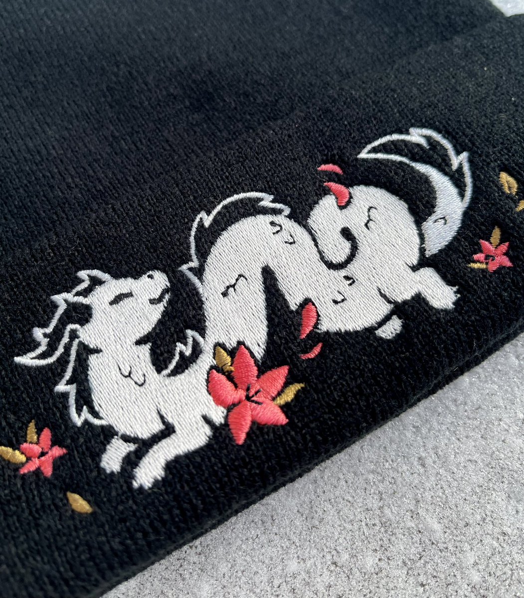 Embroidered dragon beanie 🌹🍃