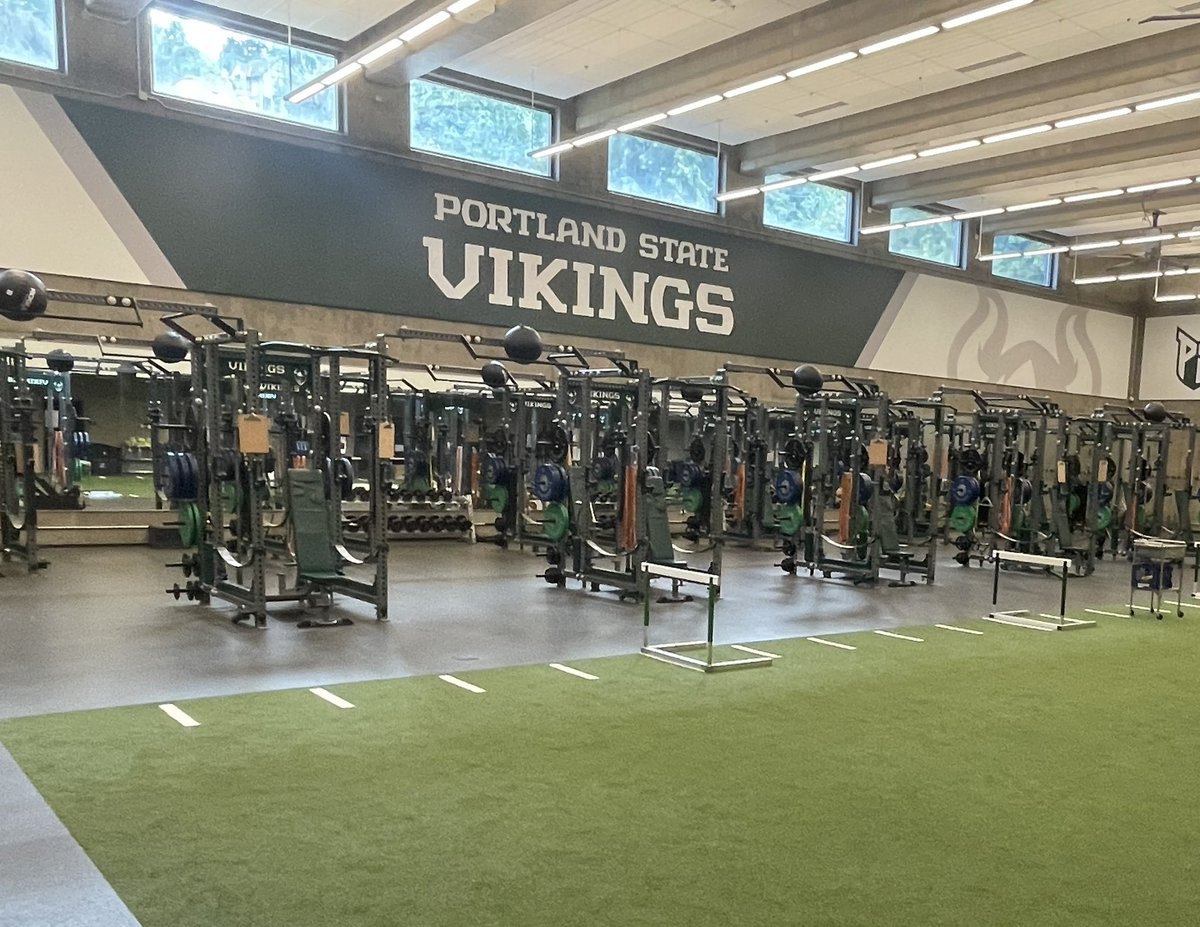 WellsCaleb51's tweet photo. All Love To @psuviksFB⚔️🟢⚫️For Having Us Out For The OV🖤‼️

@CoachFisk @coachbradycrane @CoachT_PSU @CoachPatBelony @CoachKern_ 

@OTP_DL x @B12PFootball https://t.co/GehDydsk97