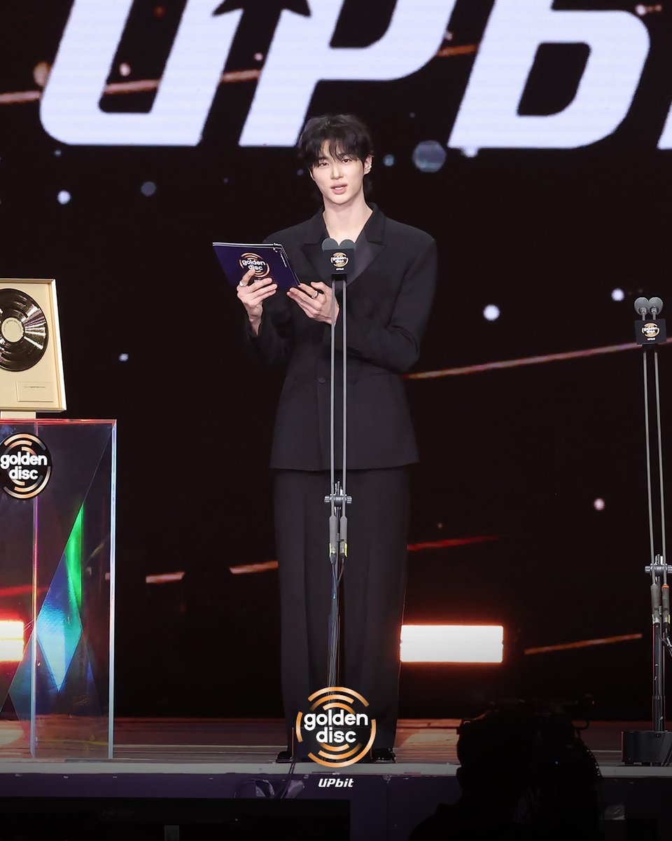 The 40th Golden Disc Awards with upbit✨ PRESENTER PHOTO

#변우석 #ByeonWooseok 

#40thGDA #골든디스크어워즈 #Goldendiscawards
#goldendiscwithupbit #goldendiscawardswithupbit