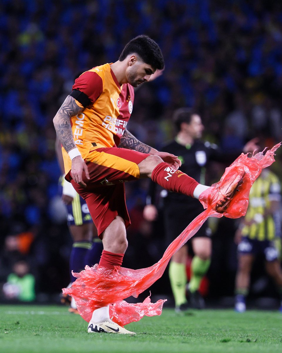 Next time: better plastic bags.
This time: please don’t litter. 🚯