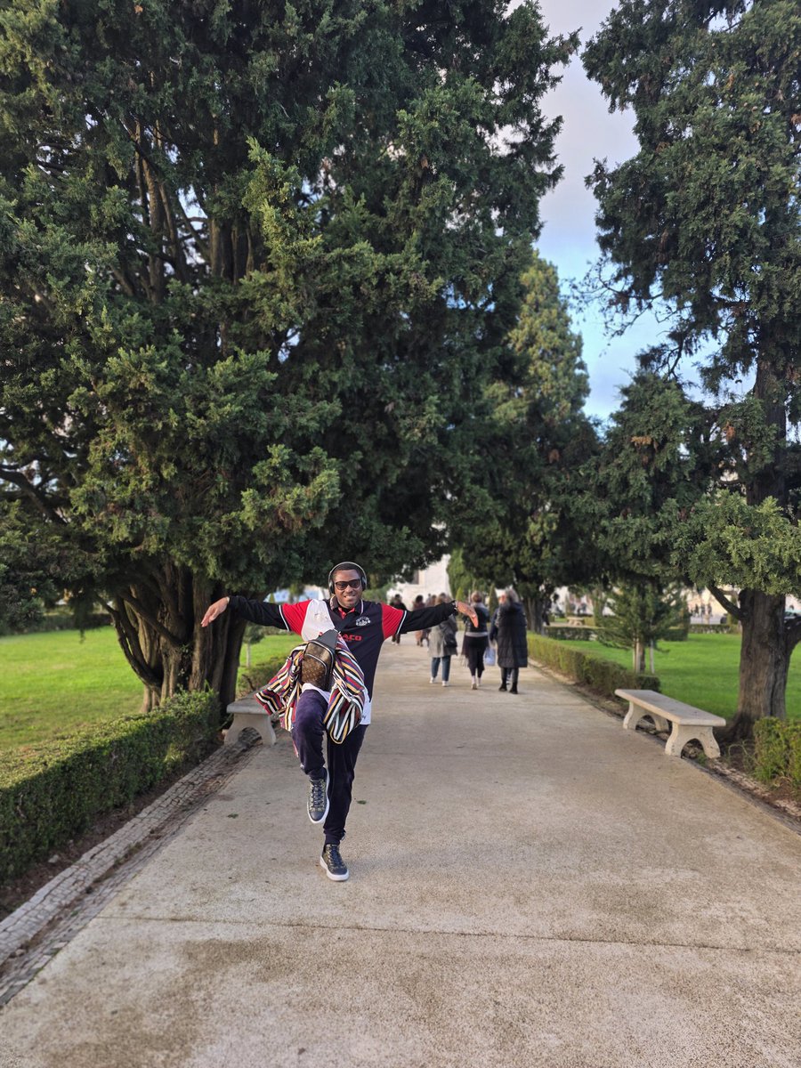 KnowCreate's tweet image. Nigeria can do Nigerian things. On-field squabble among key players, threat to embark on strike in the middle of a tournament, NP. Cruising to win against a highly rated team, Algeria. #AFCON #tpmtalks