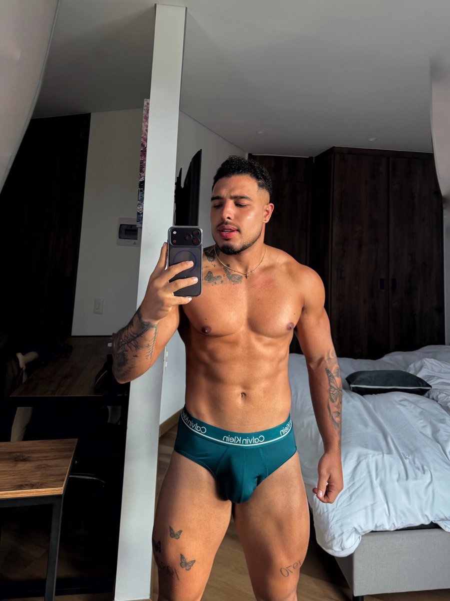 OscarBellaville's tweet photo. CHUDAI 😈 https://t.co/2nMLqmTOPD