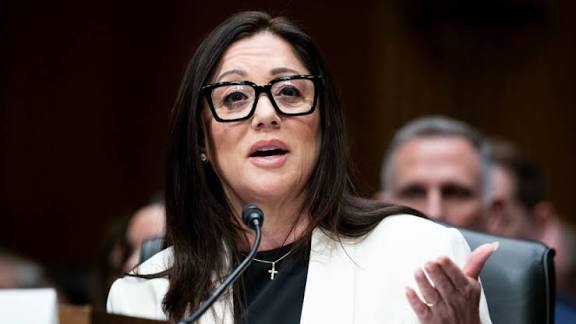 covie_93's tweet image. Can't believe that trump's cross-wearing, married labor secretary is accused of drinking on the job and having an inappropriate sexual relationship with a subordinate.