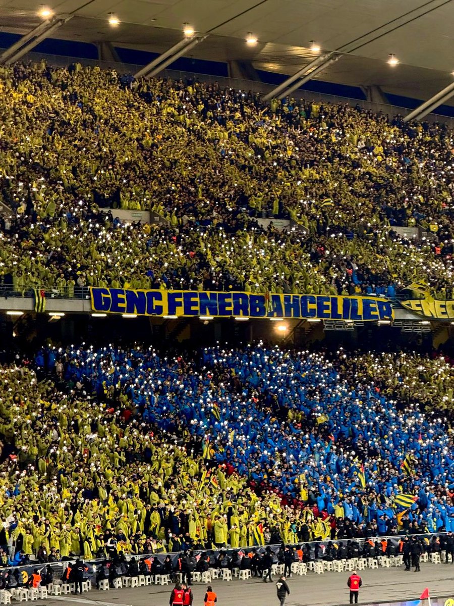 DÜŞÜNCE AŞAMALARI, HAZIRLIK SÜREÇLERİ, SOĞUKTA VE YAĞMURDA BİTMEK BİLMEYEN İNADIMIZ; SONSUZ İNANCIMIZ!

VAR OLSUN FENERBAHÇE MÜCADELEMİZ!

#GençFenerbahçeliler