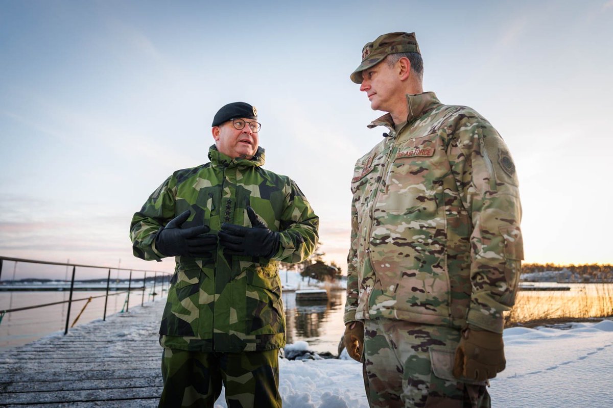 Forsvarsmakten's tweet image. What a way to kick off 2026!

@swe_chod welcomes SACEUR General Alexus G. Grynkewich to Sweden for the first time. Great talks and action further deepening collaboration, strengthening ties and enhancing allied capabilities.
#WeAreNATO #StrongerTogether @SHAPE_NATO @NATO