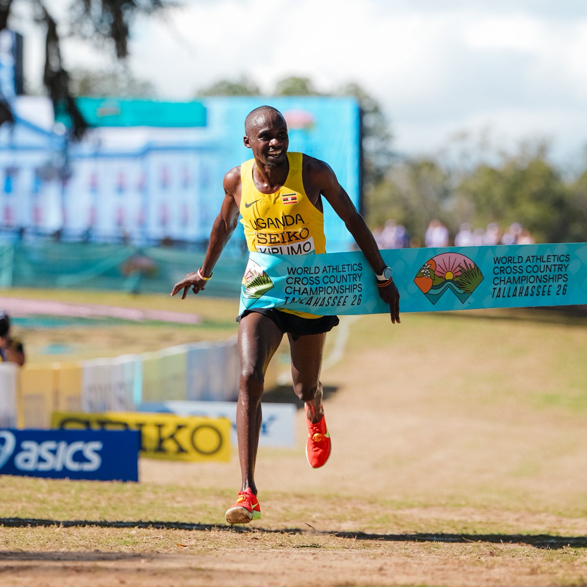 THREE IN A ROW 👑👑👑

🇺🇬’s Jacob Kiplimo cruises with ease to his third consecutive win at the #WorldCrossCountry Championships 🤩

🇪🇹’s Berihu Aregawi takes silver for the third time and 🇰🇪’s Daniel Simiu Ebenyo completes the podium with bronze 🥉