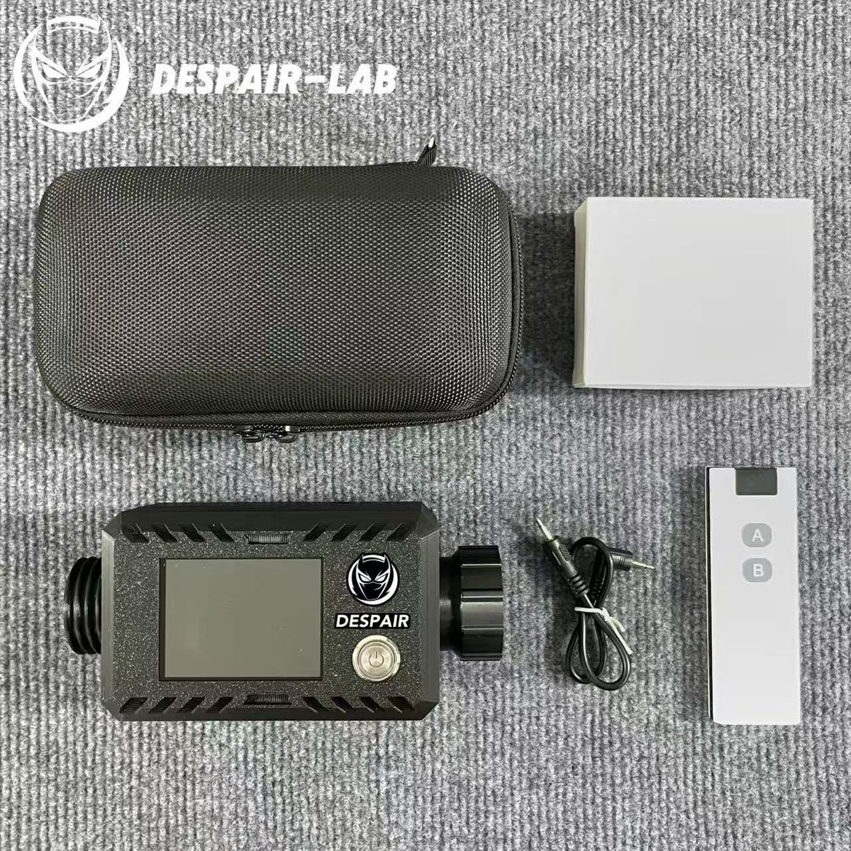 🎉DESPAIR-LAB官号突破1W粉丝🎈
🎁感谢支持与信任我们的粉丝宝宝，我们会继续努力，制作出更多有趣的玩具

🏆 本次抽奖产品：
🏅一等奖*1:【呼吸控制专业款套装】
🥈 二等奖*1:【呼吸控制基础款套装】
🥉三等奖*3【负压瓶➕面具➕呼吸管】

👉 参与方式：<a href="/DespairLab01/">DESPAIR-LAB</a>
一键三连（关注➕转发➕评论）