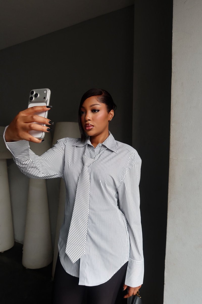 Mide_iw's tweet image. Poise over noise 💅