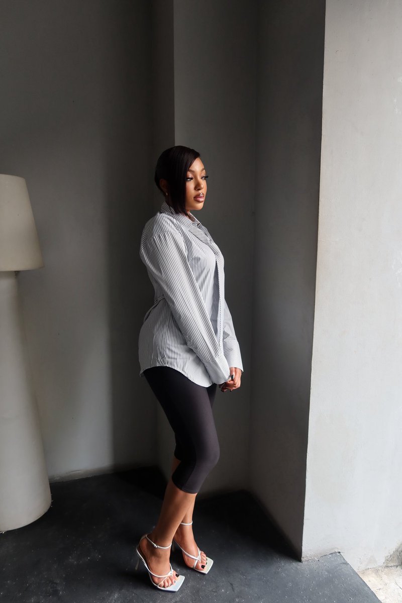 Mide_iw's tweet image. Poise over noise 💅