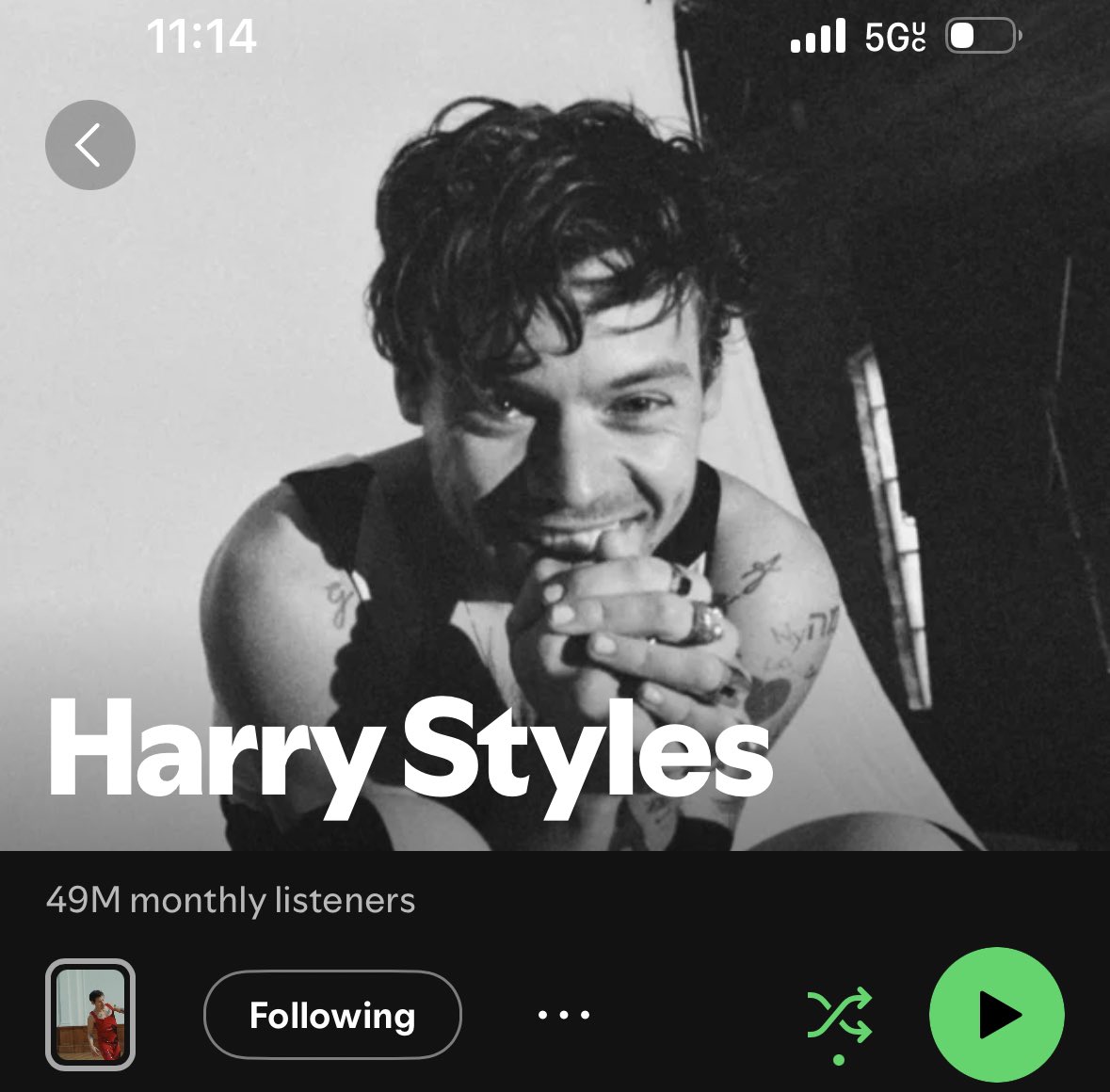 harringsunton's tweet image. the girls are fighting