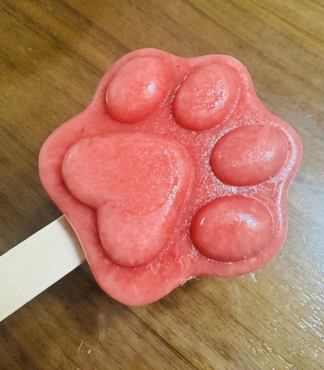 PlayerCooo's tweet image. 먹어봄... 그냥 샤베트인데 좀 비싸다