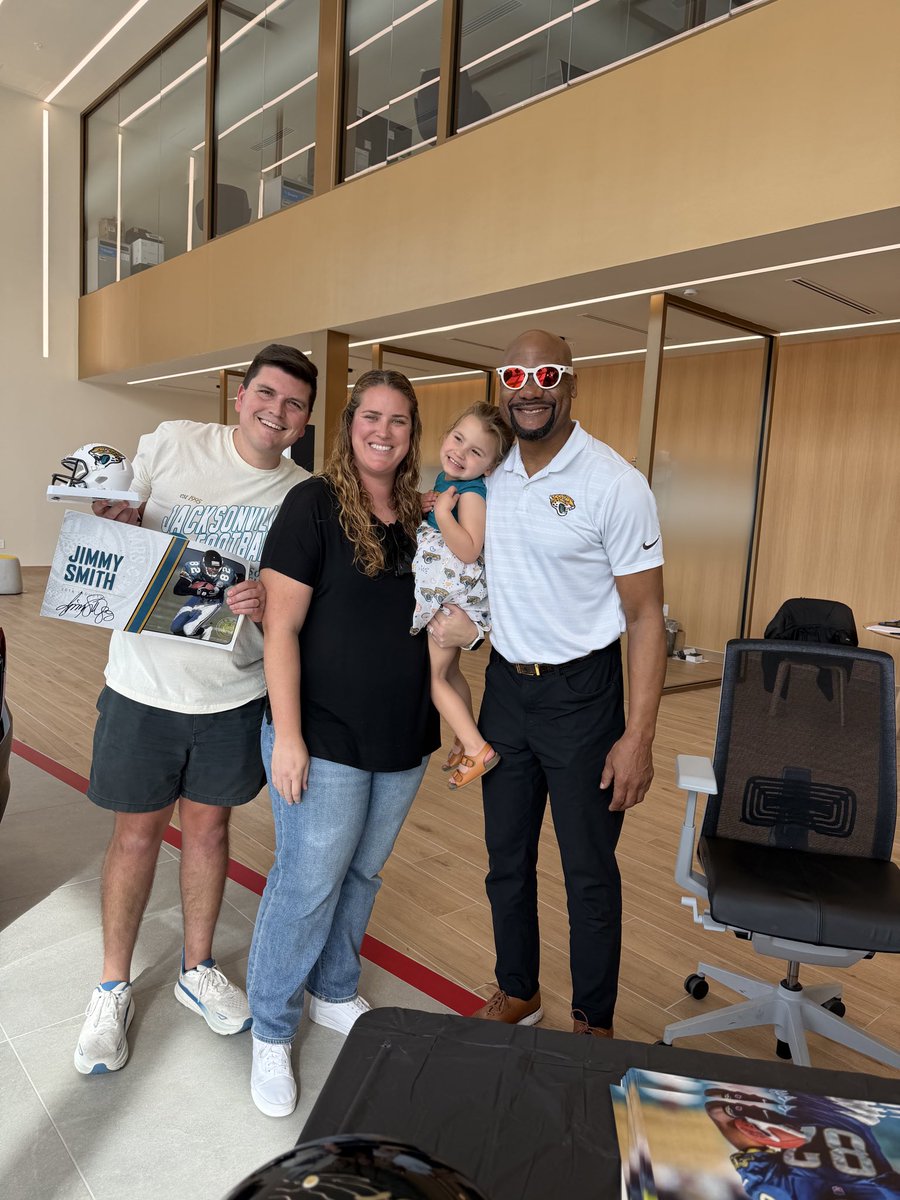 tylershack's tweet image. Let’s go!! @JimmySmithJags #DUUUVAL