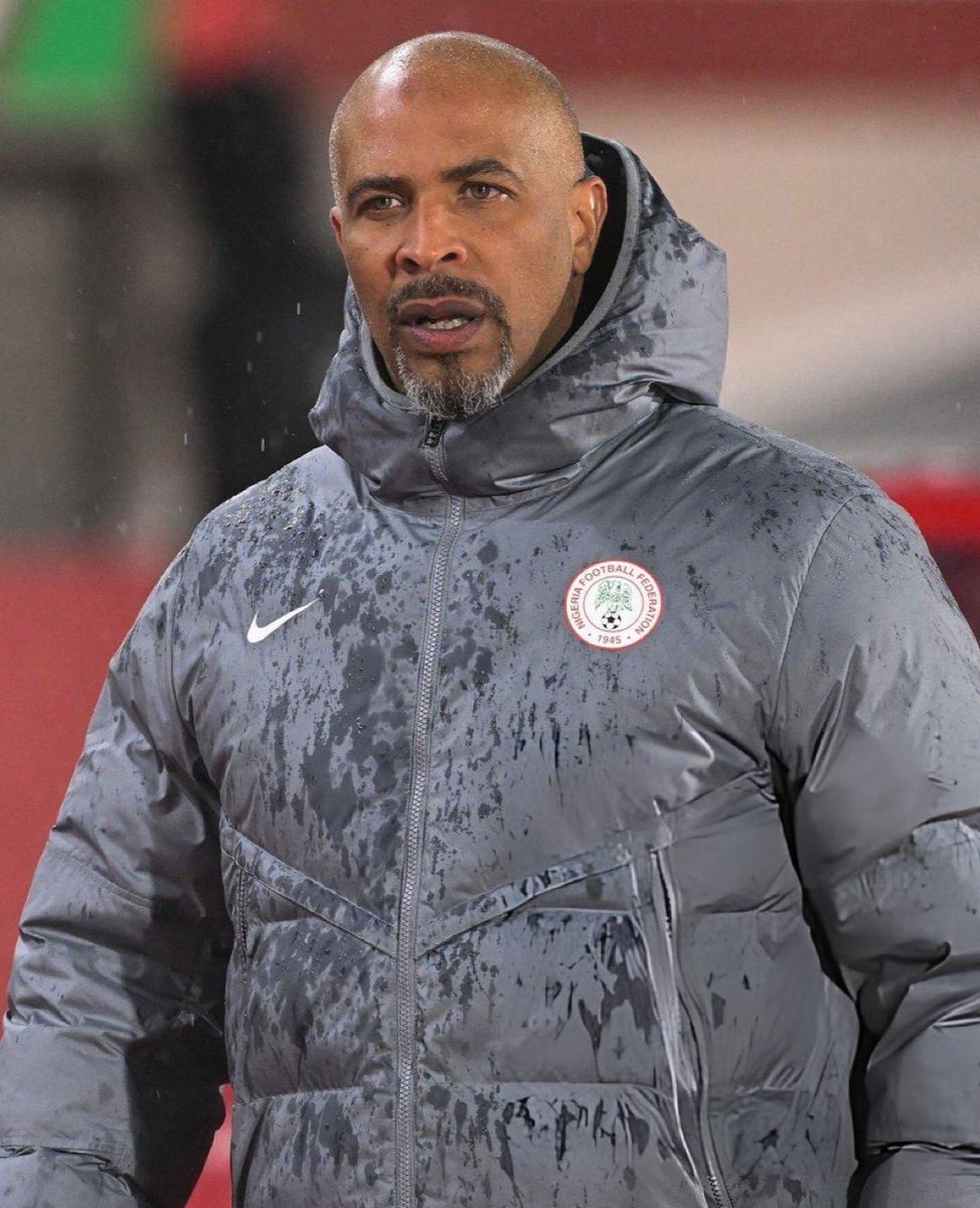 Please, give the new Africa best coach his flowers by hitting the like  button. Football master Eric Chelle ❤❤ Nigeria vs Algeria Morocco AFCON  Osimehn Jagun Jagun Akor Adams Lookman Iwobi Osimhen #