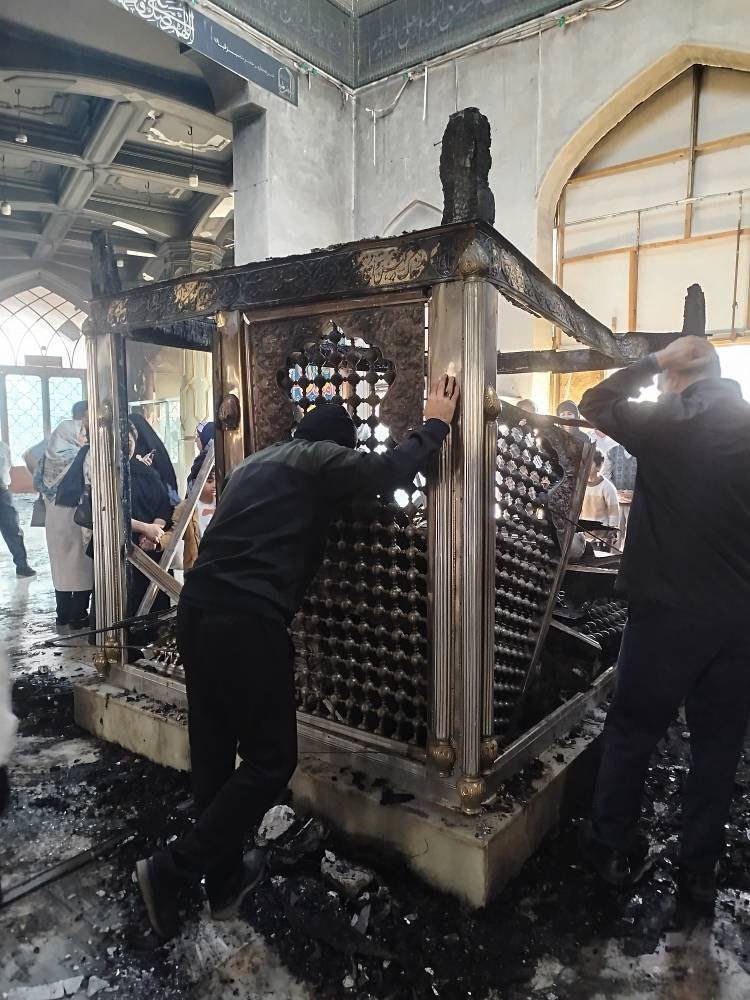 ChrisHelali's tweet image. ZIONIST backed agents are BURNING shrines!