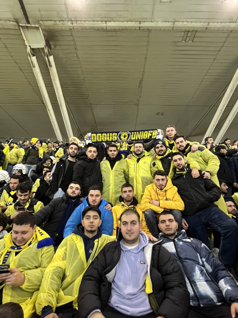 Oğlan Bizim Kız Bizim. 

Fenerbahçemizi Süper Kupa final maçında yalnız bırakmadık. #UNIGFB