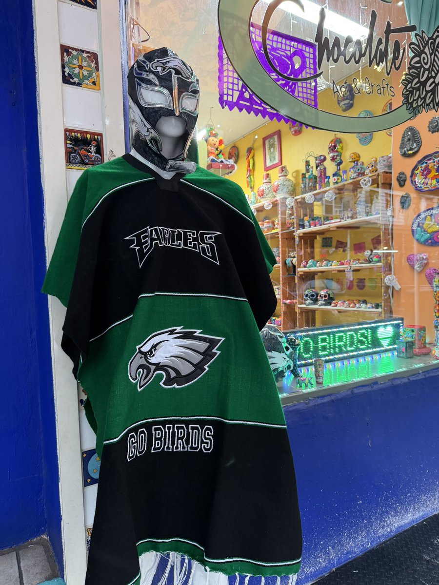 bikemamadelphia's tweet image. This is the only kind of assimilation we expect from immigrants in the country of Philadelphia. Go birds.