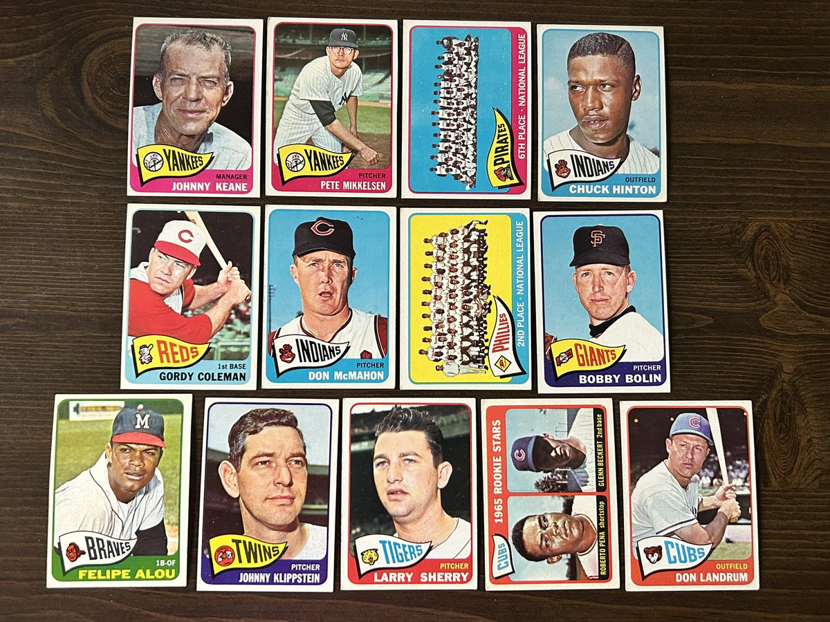 WaxPack916's tweet image. This is my end of a trade with a Hobby Friend. Not sure if he’s on Twitter. This puts me at 520/598 for the 1965 Topps #SetBuild