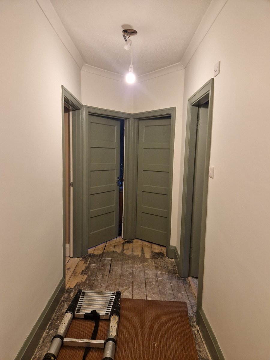 A Decorators Life tweet media