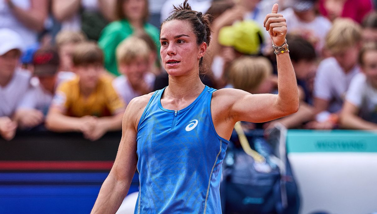NOS PARIS LES PLUS FOUS POUR 2026 🤯

Alors que la saison 2026 a débuté, il est l'heure de se mouiller en vous partageant nos avis les plus osés. 👀

👉 Sinner va réaliser le Grand Chelem en carrière 🏆
👉 Tsitsipas fera son retour dans le top 15 🔙
👉 Hurkacz fera son retour