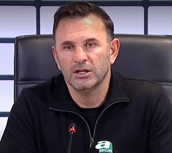 TekYolFener's tweet image. Okan Buruk: "Bugün bir saygı duruşu oldu. Ölmüş bir insana edilen küfürler neticesinde, maç bittiğinde önüne çıkılacak bir taraftar olduğunu düşünmediğimiz için kupa törenine çıkmadık."