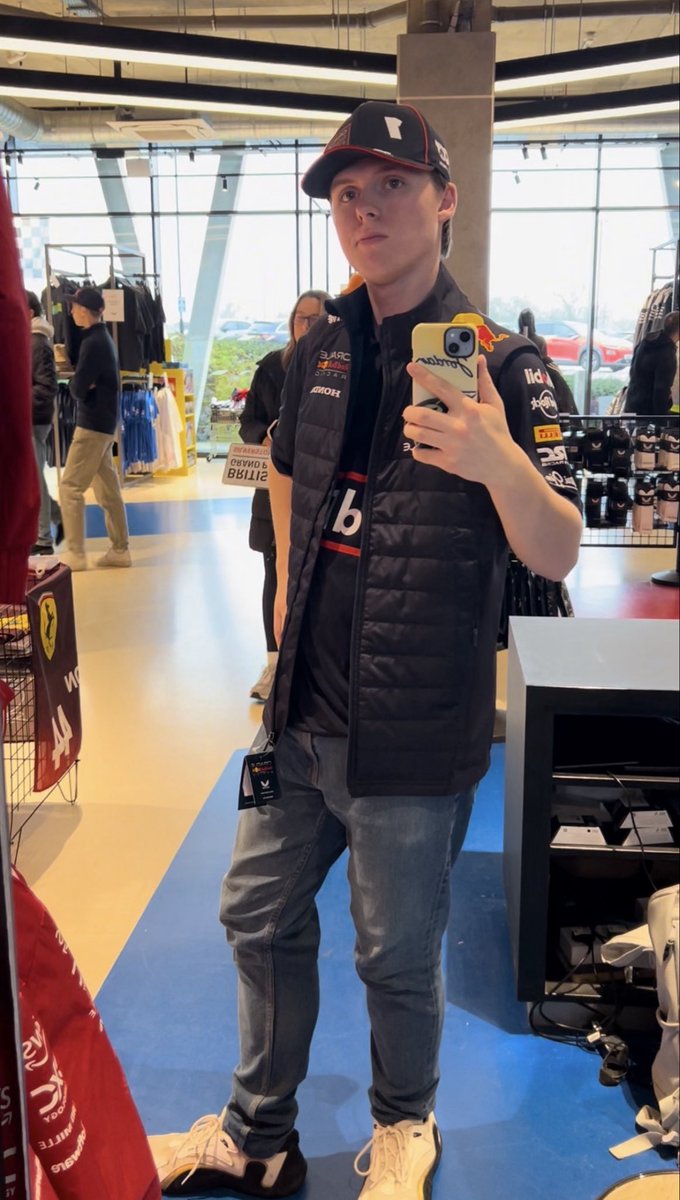 Andy Moore tweet media