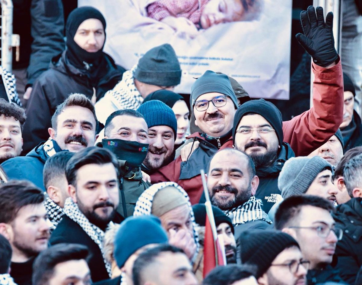 Türkiye Gençlik STK’ları Platformu’nun (<a href="/tgsptr/">Türkiye Gençlik STK'ları Platformu - TGSP</a>)5. Olağan Genel Kurulunda yeniden seçilen Sayın Ali Haydar Ustaosmanoğlu’nu (<a href="/hustaosmanoglu/">Ali Haydar Ustaosmanoğlu</a>) tebrik ediyor, il koordinatörü olmaktan onur duyduğum TGSP’nin yeni dönem çalışmalarında kendisine ve ekibine başarılar diliyorum.