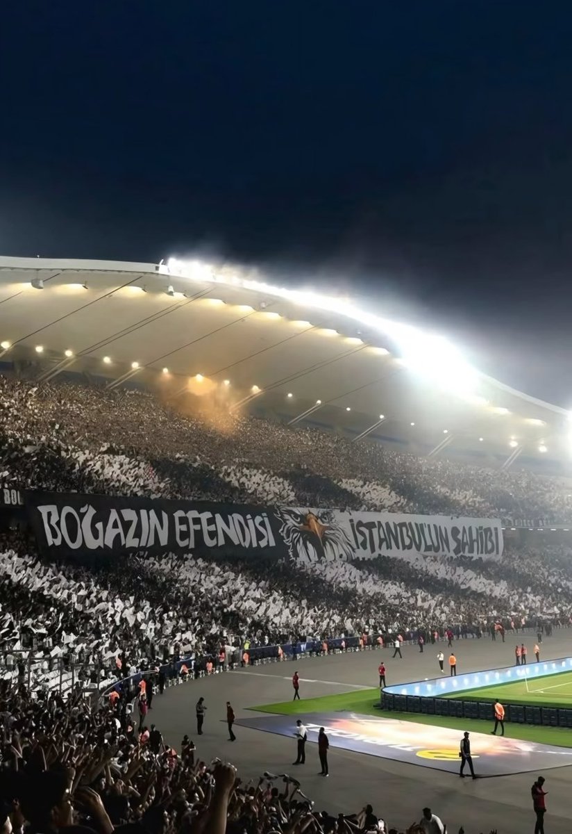 Taklitler gerçeğin kopyasıdır; gerçeğin gölgesinde meydana gelir....