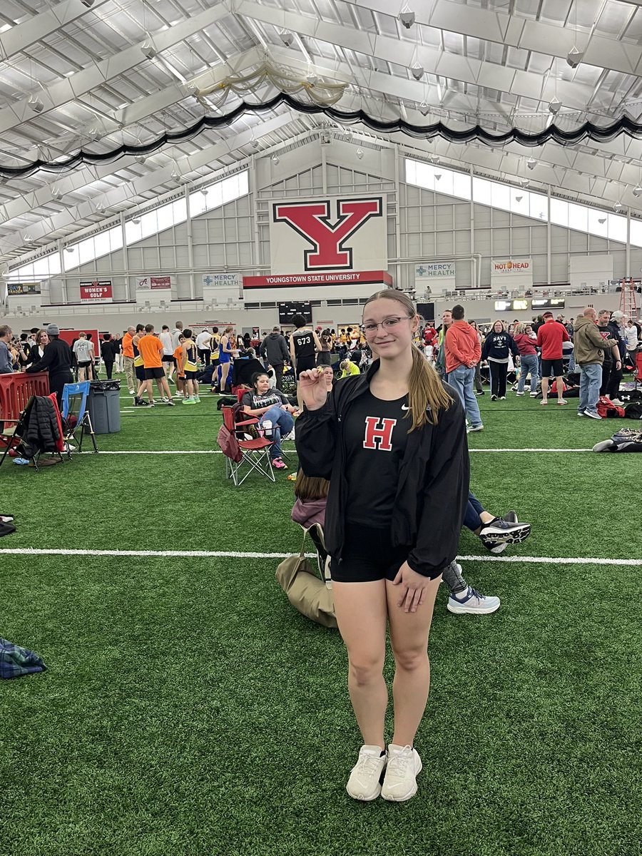 HSD_TrackField's tweet image. Great start to the season for super senior, Josslyn Hancock!  Josslyn took the 🥈 at YSU with a PA #4 time of 7.75!  Joss is pumped and ready for a great last indoor season.  A trip to PSU is pretty much locked, now just let it rip! Great racing! @HSD_Athletics @PennTrackXC