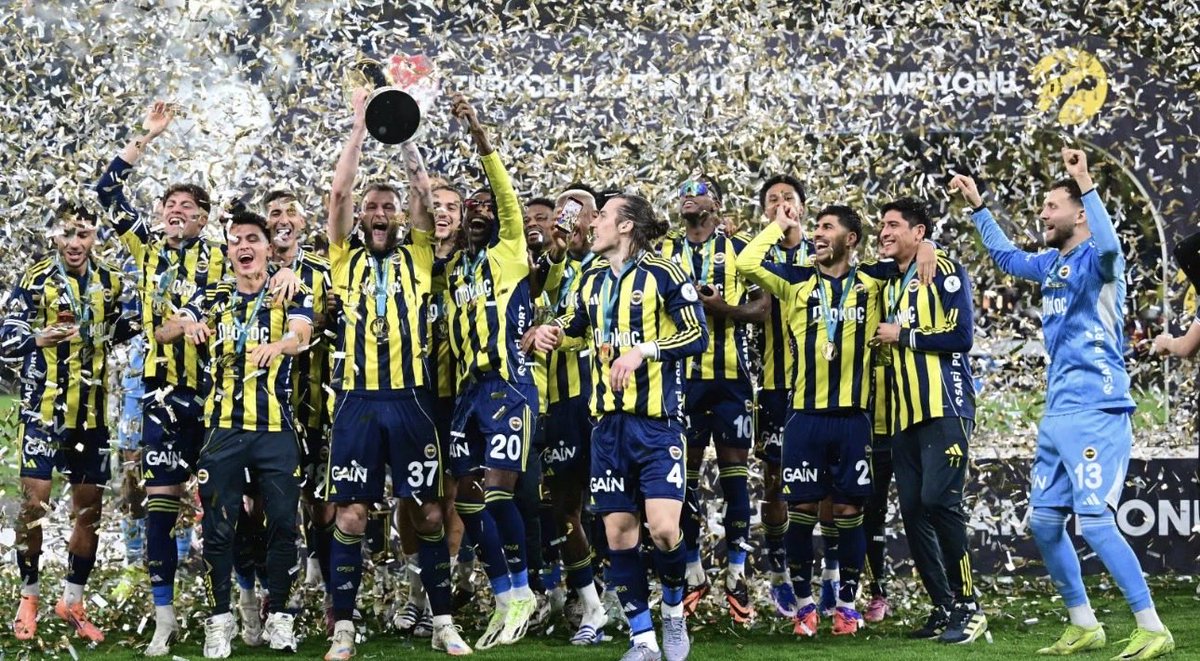 Süper Kupa finalinde ülkemizin iki büyük kulübünün centilmence mücadelesi sonucunda, maçı kazanıp kupanın sahibi olan Fenerbahçe’yi tebrik ediyorum.