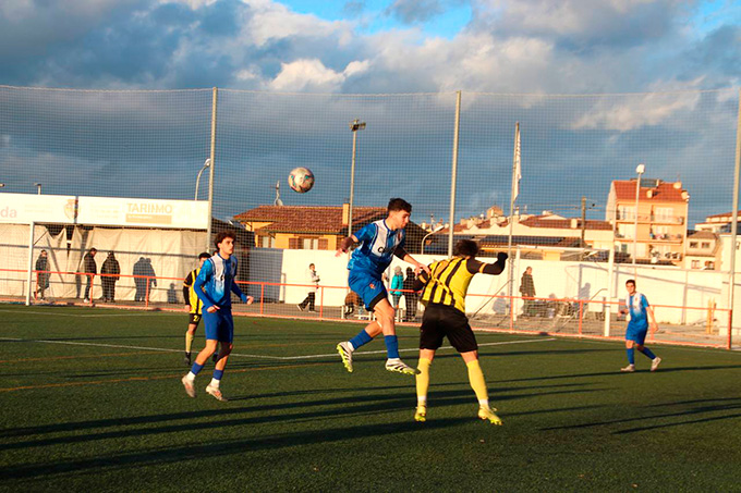 La <a href="/udtaradell/">UD Taradell</a> es queda sense triomf davant del Voltregà per un gol en l’última acció del temps de descompte (3-3)
taradell.com/2026/01/10/ud-…