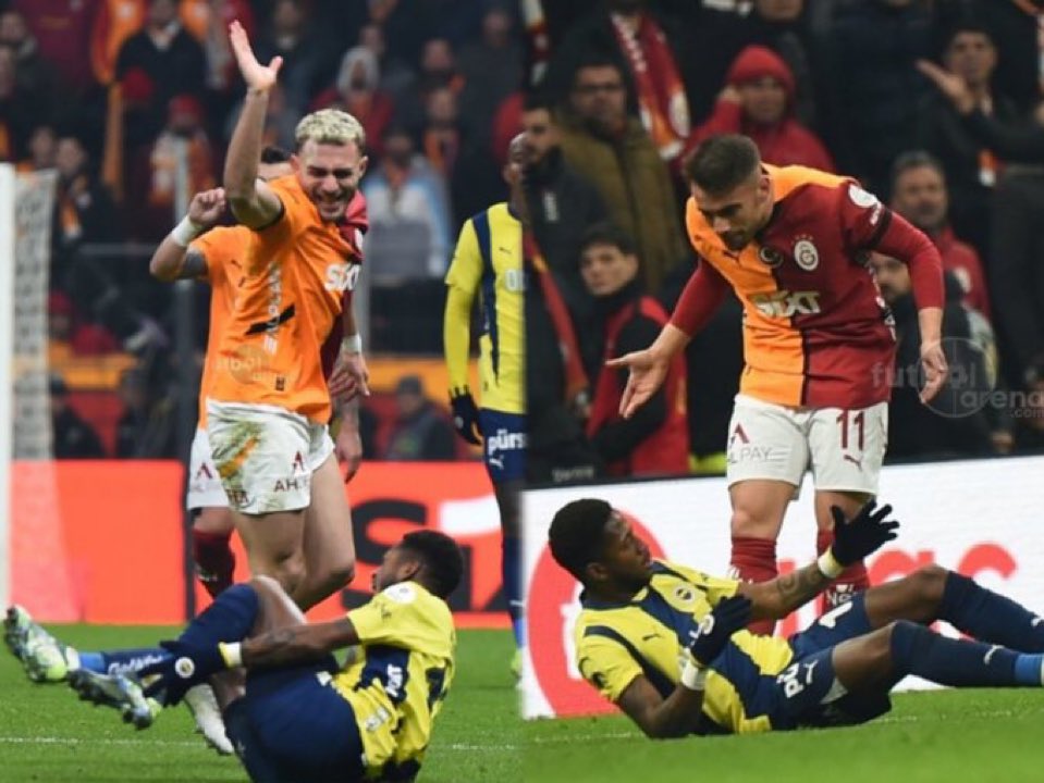 Bu fotoğraftaki ruh ne takımda ne de Okan burukta vardı takım ruhunuz yoksa siktirin gidin amk evlatları #Galatasaray