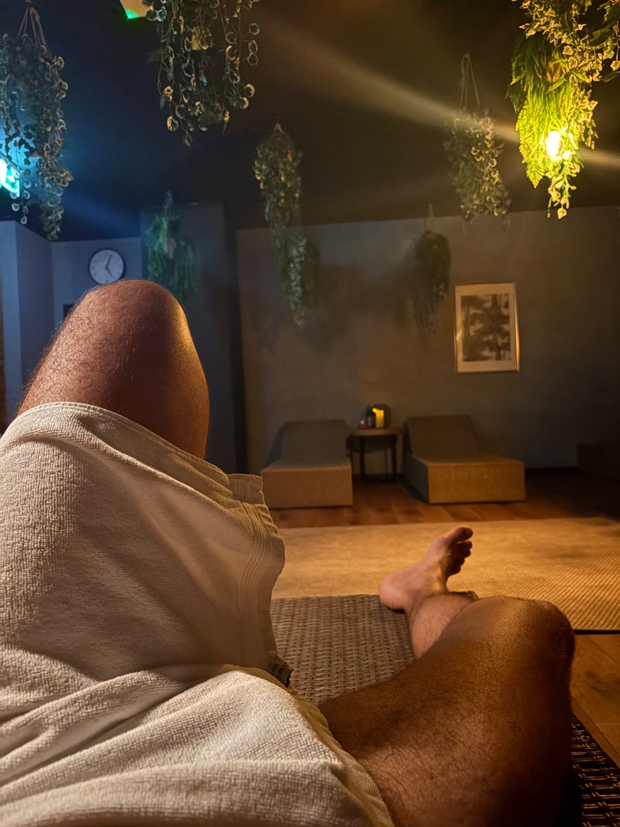 AlphaMan2041919's tweet photo. Sweaty and naked at the sauna? Repost if you are a sub pig and would worship me now #alphadom #findom #subpig #cashpig https://t.co/ehkiGxgkFA