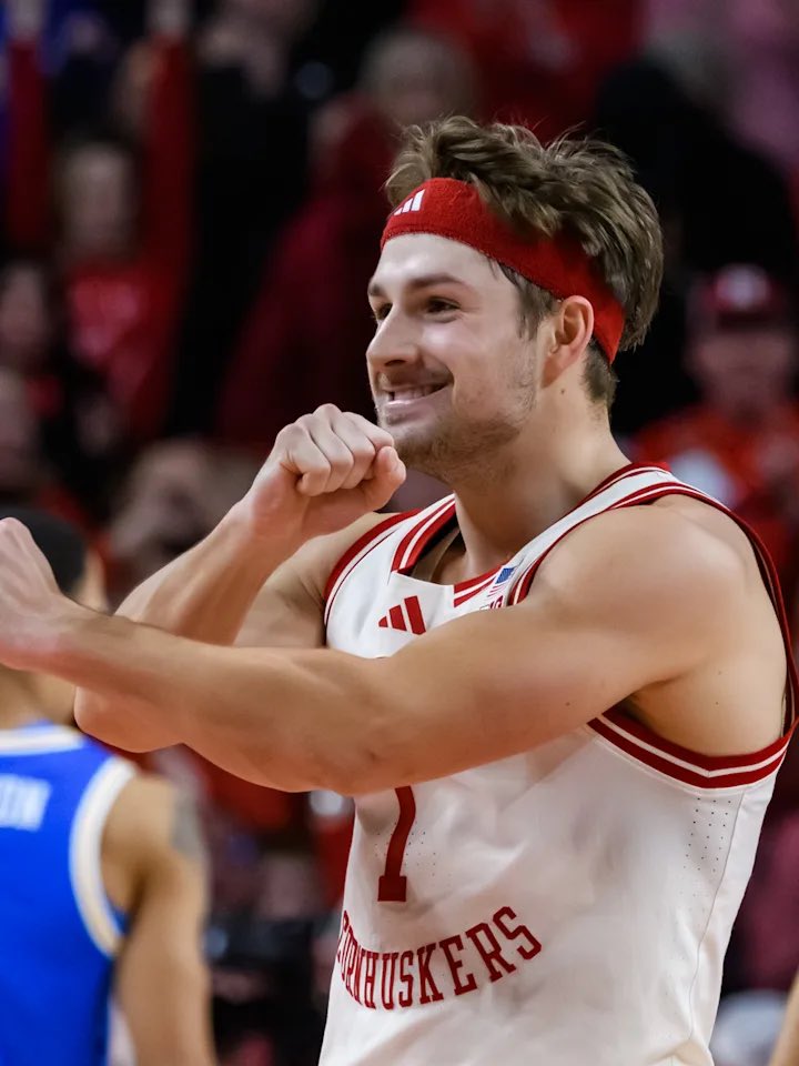 Adam Carriker tweet media