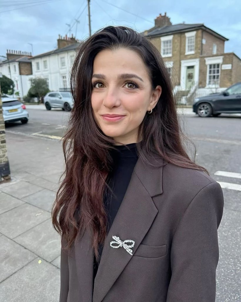 MAXXXXXlNE's tweet image. she was so adorbs here