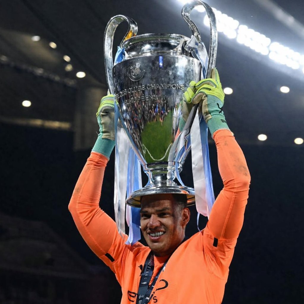 Ederson, Olimpiyat Stadyumu'nda 2. kupasını kazandı.

2023 - Şampiyonlar Ligi
2026 - Türkiye Süper Kupa