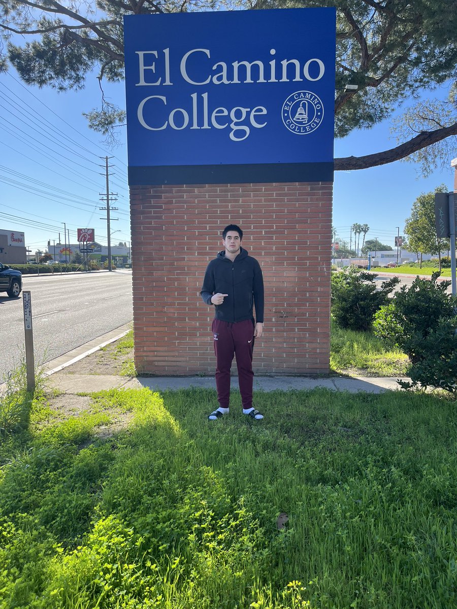 _Nick_Mills's tweet photo. Thank you @CoachRoBarragan @glindheim3232 @matt_kirk1 for having me over for a tour of El Camino College #WarriorWay https://t.co/YRXLvB48A8