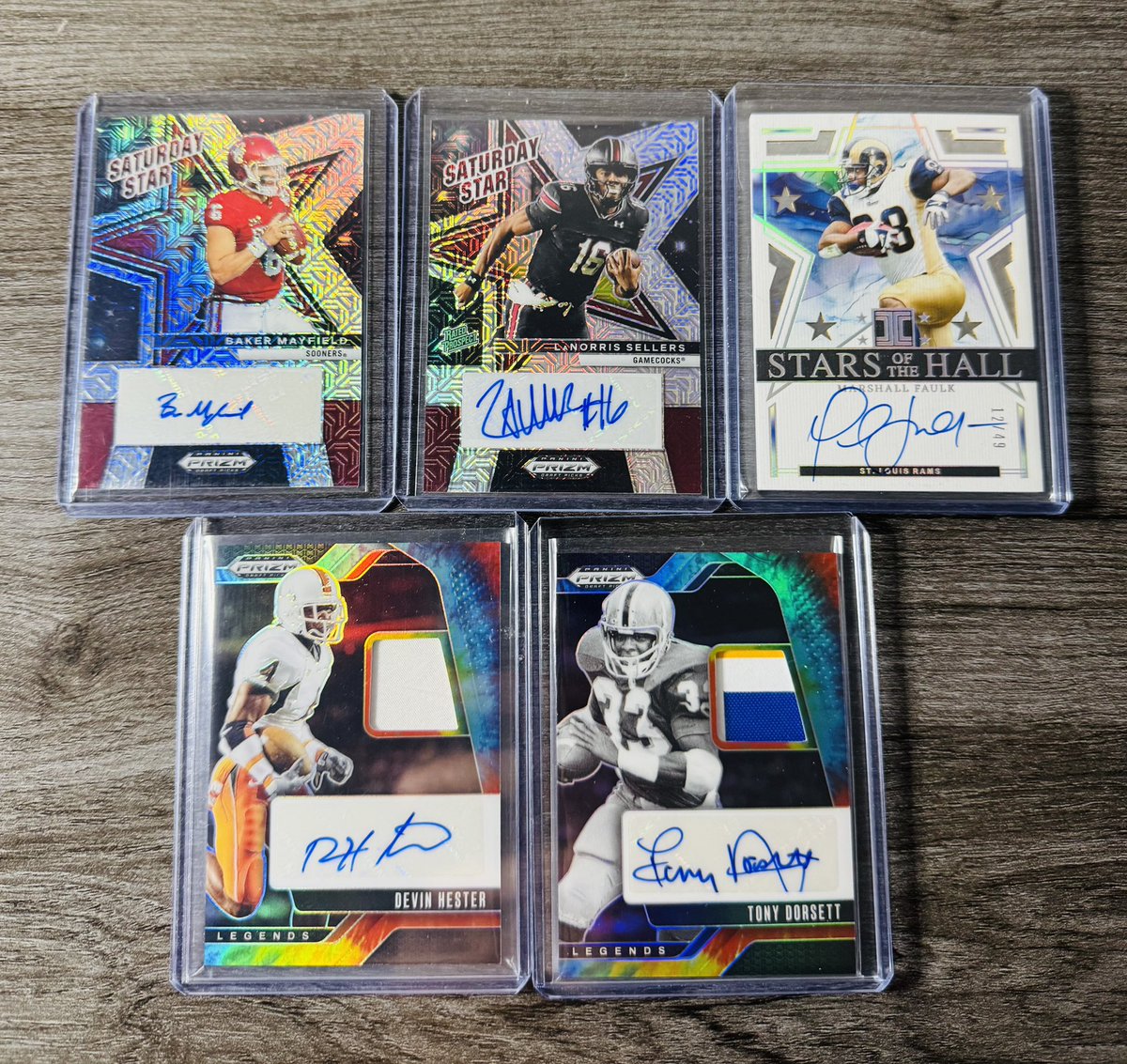 Cards For Sale 

Ask for a price or make me an offer 

RT’s Appreciated 🤜🤛