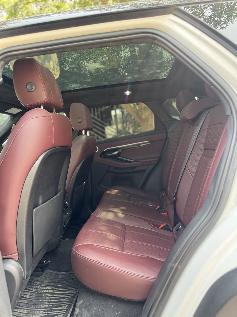 Bami_autos_ltd's tweet image. 2022 Range Rover Evoque 
Toks : Foreign Use 🇺🇸🇺🇸
Engine : Turbocharged 4 inline 
Fullest Option 
Feature : Panoramic Roof , Reverse cam , heated and ventilated seat , lane assist, Proximity sensor 

Price : 68 Million Naira 
#Rangerover #Evoque