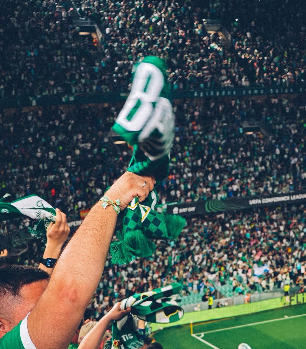La temporada pasada nos enseñó que esta plantilla y este entrenador merecen toda la confianza del mundo. La mía la tienen.

El año pasado, a estas alturas, el Betis iba décimo en La Liga. Le costó sudor y lágrimas clasificarse para la Conference y, poco después, el Barça le