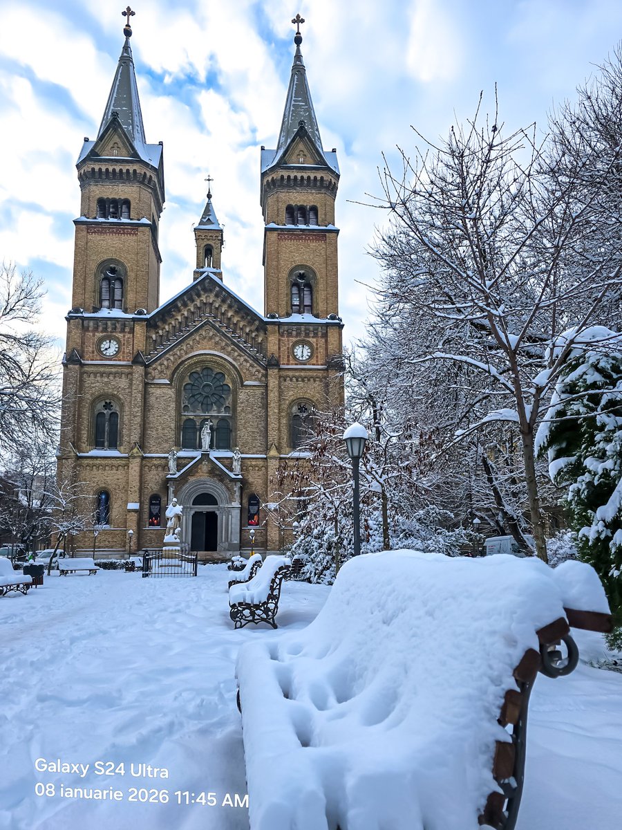 #Timișoara #Romania #MilleniumChurch #Catholic #Szeceszion #architecture #January2026 #winter2026
Good Evening Friends ✨️🌙