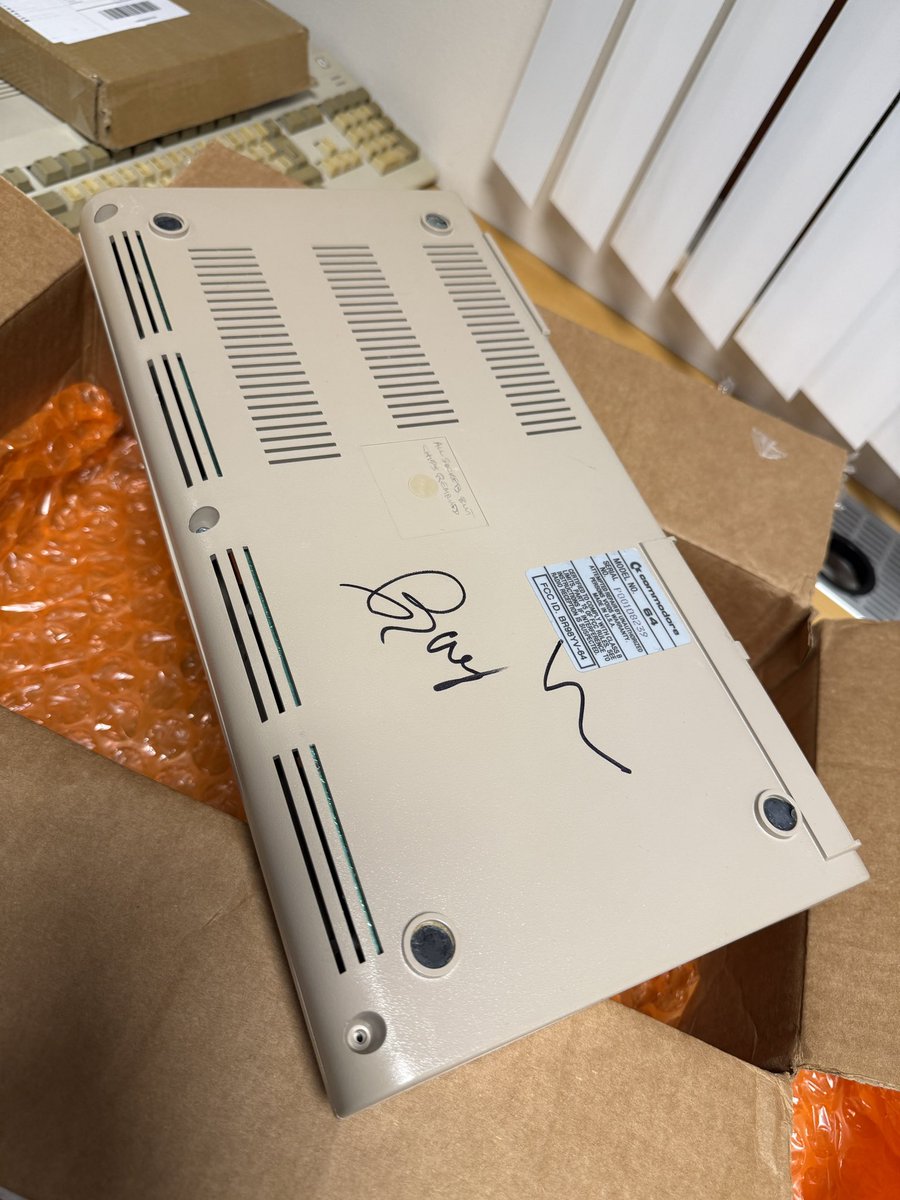 RetroBadgeman tweet media