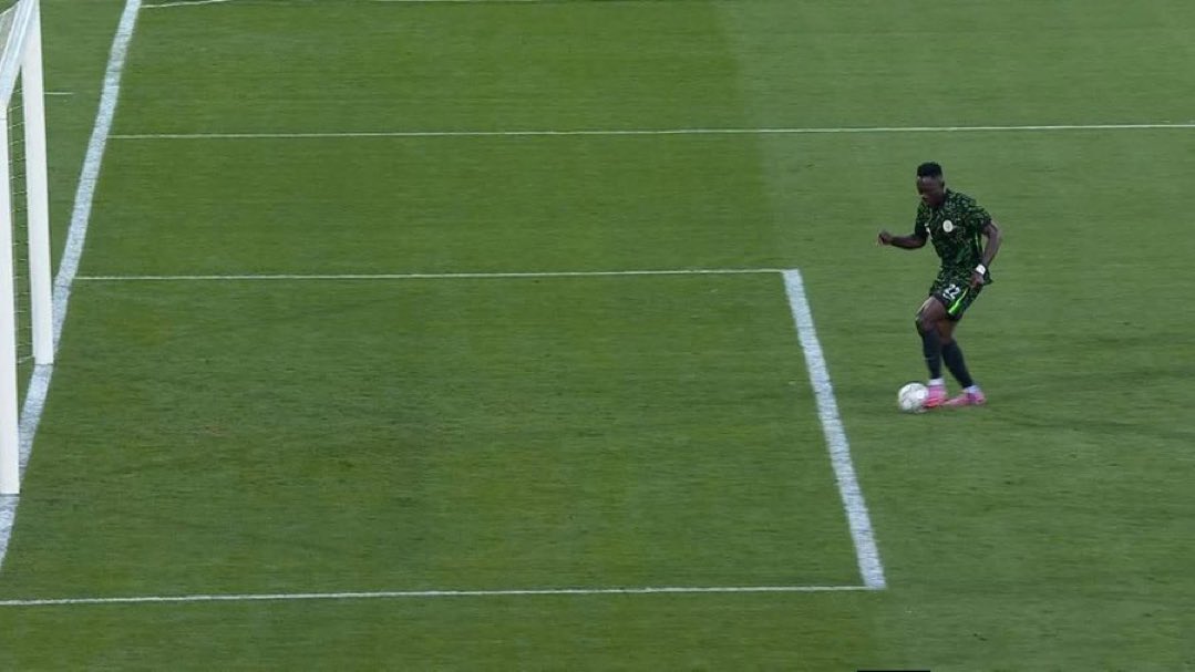 UTDKara's tweet image. Prove me wrong there’s no player in the world who can miss from this position.