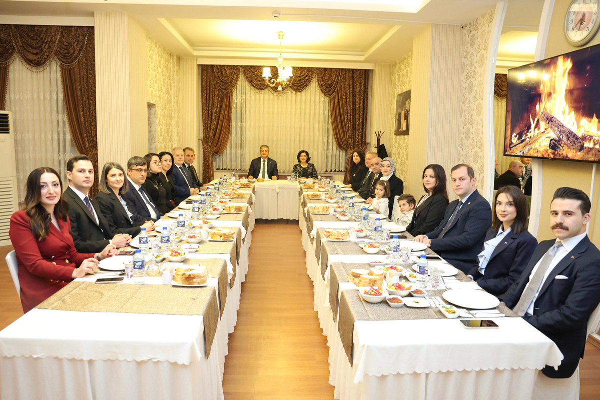 KarabukValiligi's tweet image. Valimiz Sayın Mustafa Yavuz (@valiyavuz) ve Eşi Süreyya Yavuz Hanımefendi, 10 Ocak İdareciler Günü Dolayısıyla Vali Yardımcıları ve Kaymakamlarla Veda Programında Bir Araya Geldi.

Cumhurbaşkanlığı Kararnamesi ile Adana Valiliği görevine atanan Valimiz Sayın Mustafa Yavuz…