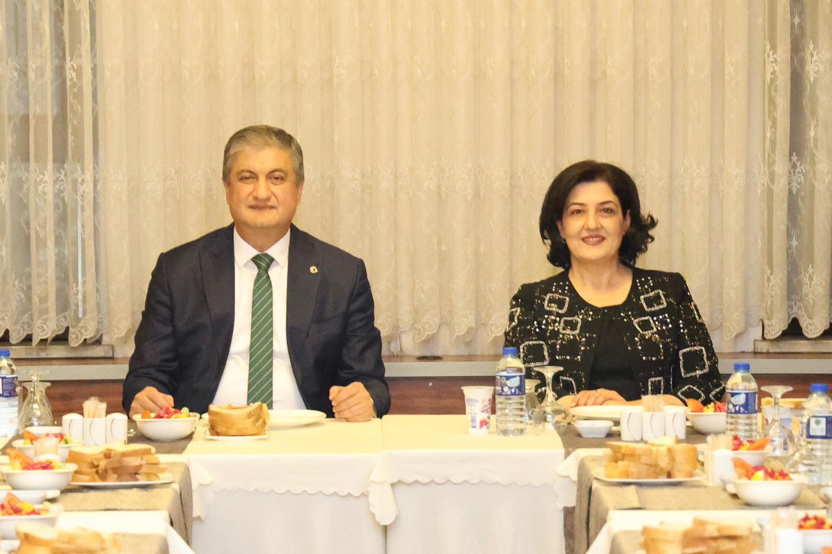 KarabukValiligi's tweet image. Valimiz Sayın Mustafa Yavuz (@valiyavuz) ve Eşi Süreyya Yavuz Hanımefendi, 10 Ocak İdareciler Günü Dolayısıyla Vali Yardımcıları ve Kaymakamlarla Veda Programında Bir Araya Geldi.

Cumhurbaşkanlığı Kararnamesi ile Adana Valiliği görevine atanan Valimiz Sayın Mustafa Yavuz…