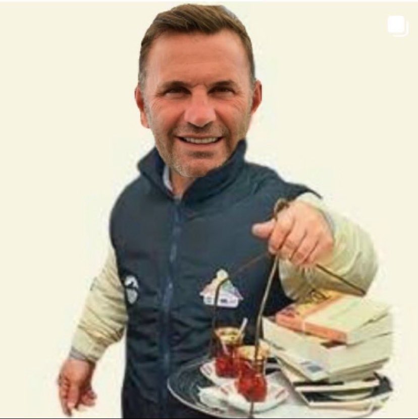 takımın en formda 3 oyuncusundan sarayı yedek bıraktım rotasyon diyerek en iyi kalecimi yedek yaptım ezeli rakibime karşı kupa finalinde isabetli şut çekemedim ezeli rakibimle 8 olan puan farkını 2 ye düşürdüm korkaklığımdan yedek aldırmadım my name is çaycı  #okanburukistifa