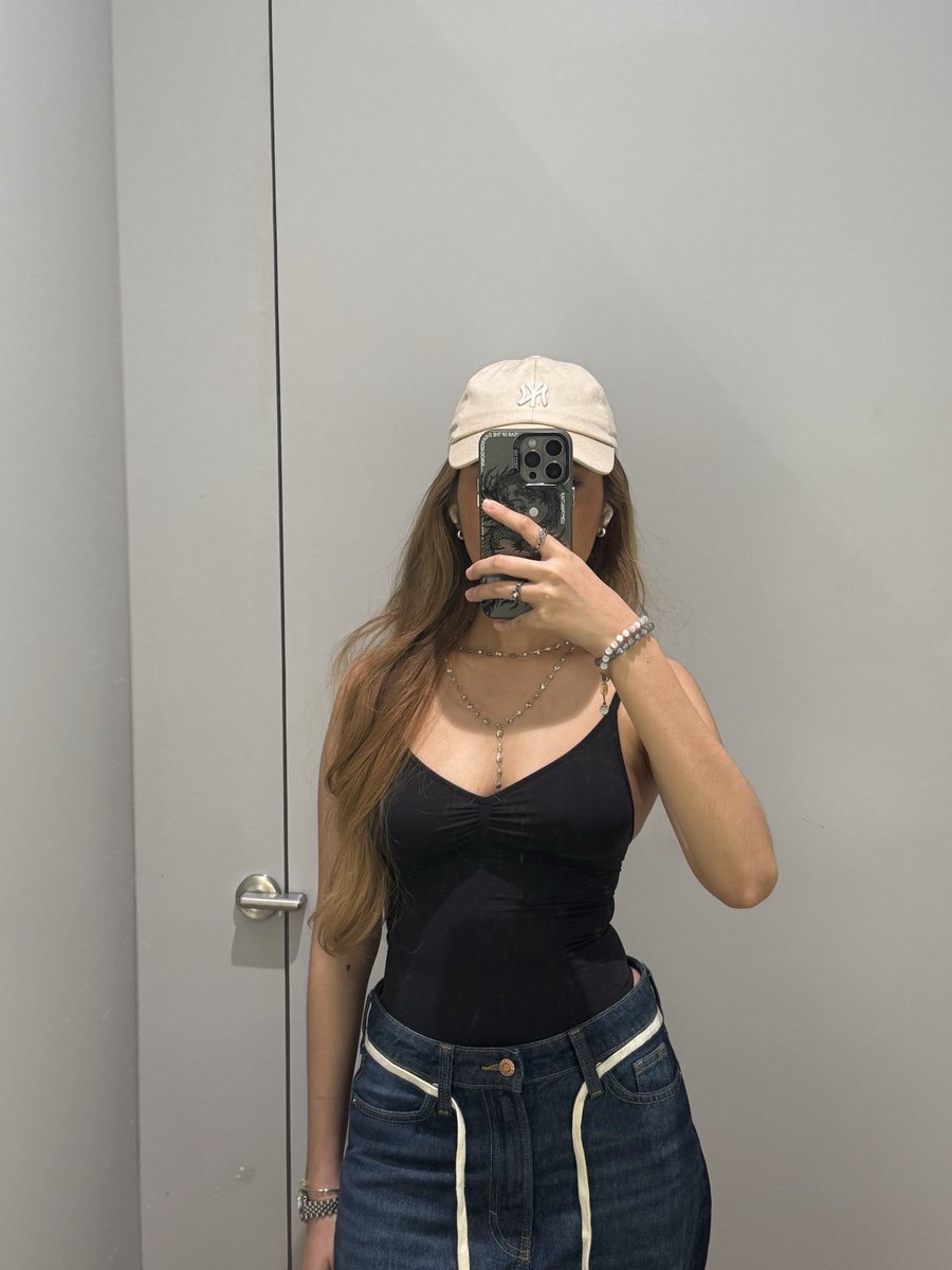 urhunnybubble's tweet photo. Asyik male freaky friend je. Takde ke anyone wanna be my female freaky friend?😌 https://t.co/TnyB17bzu5
