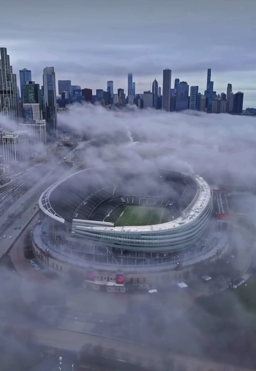 The scene is set. https://t.co/KFZ3wLLbbE