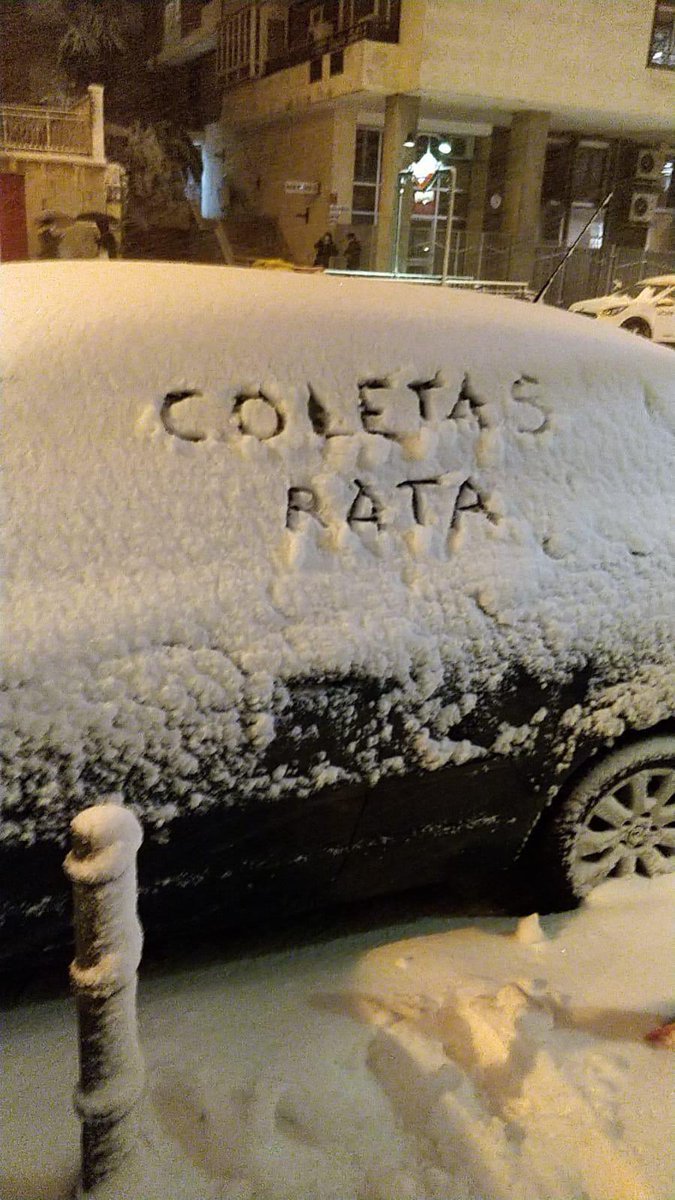 Con la nevada que esta cayendo no he podido resistirme a mandar un WhatsApp 😆😆😆